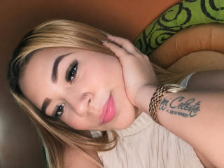 AishaSaint Webcam Porno Live - Photo 5/15