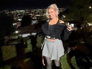 ElenaSaenz Boobs Liveshow - Photo 8/21