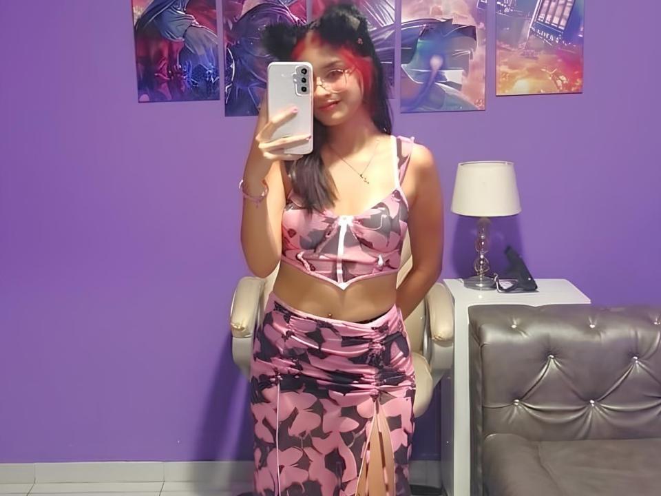 AriaRosel — live cam photo 2