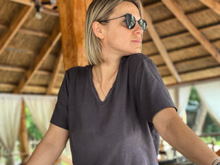 BelleLisaG Image Gallery