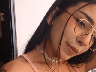 MilaThorne Hot Liveshows - Photo 9/21