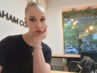 LindaxxCrow Anal Livecam - Photo 6/8