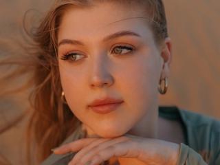StellaLane Blowjob XXX Cams - Photo 15/21