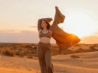 StellaLane Blowjob XXX Cams - Photo 7/21