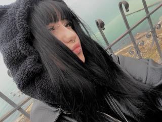 LynnaMitton - Live sex cams model