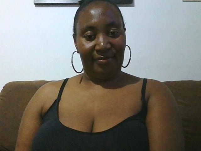 CavyQueenForU — live cam photo 3