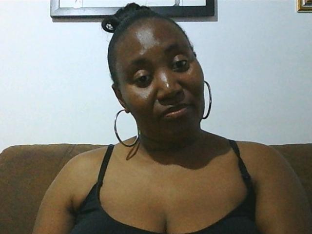 CavyQueenForU — live cam photo 1