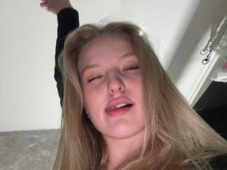 NievesMegee Pussy Video Webcam - Photo 6/21