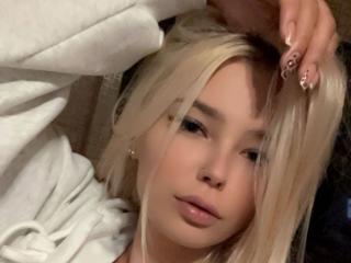 AdrieneDegennaro Webcam Porno Live - Photo 8/21