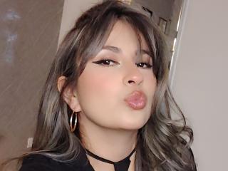 AmiiRosse Webcam Porno Live - Photo 9/21