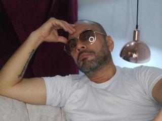 ThiagoSins - Live sex cams model