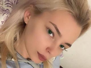 AdrieneDegennaro Webcam Porno Live - Photo 7/21