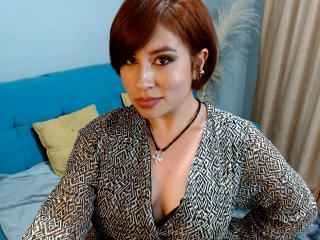 SaraKleine Blowjob XXX Cams - Photo 10/21