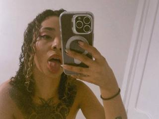 SilvanaXOwen Blowjob XXX Cams - Photo 11/21