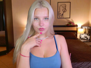 AliceWhitey Image Gallery