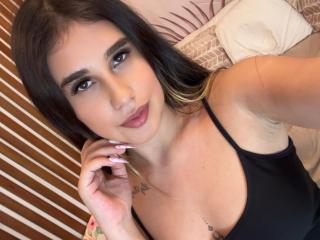 KatieDesirX Seins Show XXX en Direct - Photo 15/21