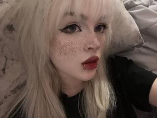 CarmeliaPratten Webcam Sex Direct - Photo 7/21
