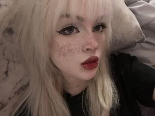 CarmeliaPratten Webcam Sex Direct - Photo 4/21