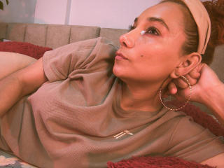 AmberDemons Webcam Porno Live - Photo 7/21
