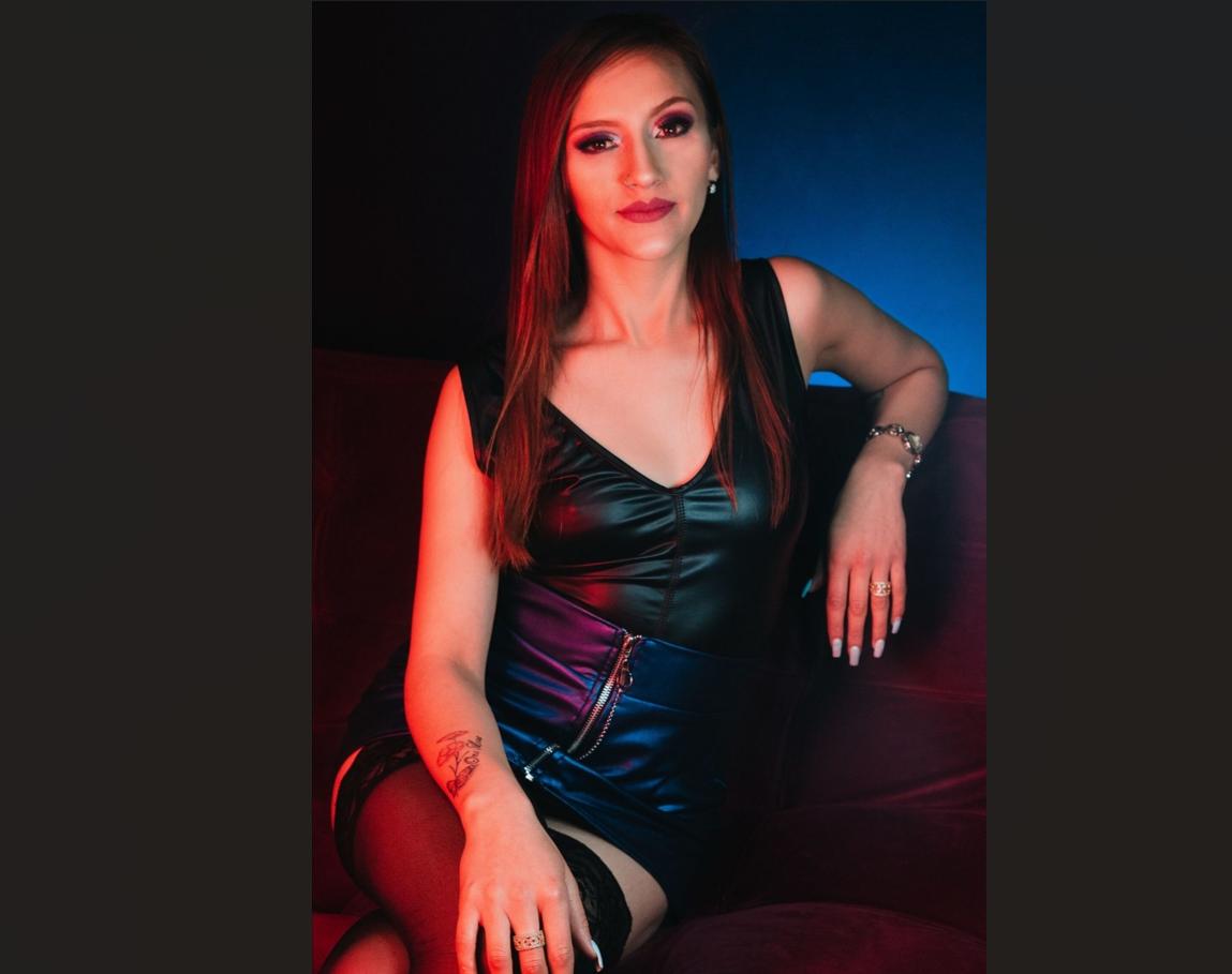 webcam model AyshaSmith from XloveCam webcam model AyshaSmith from XloveCam