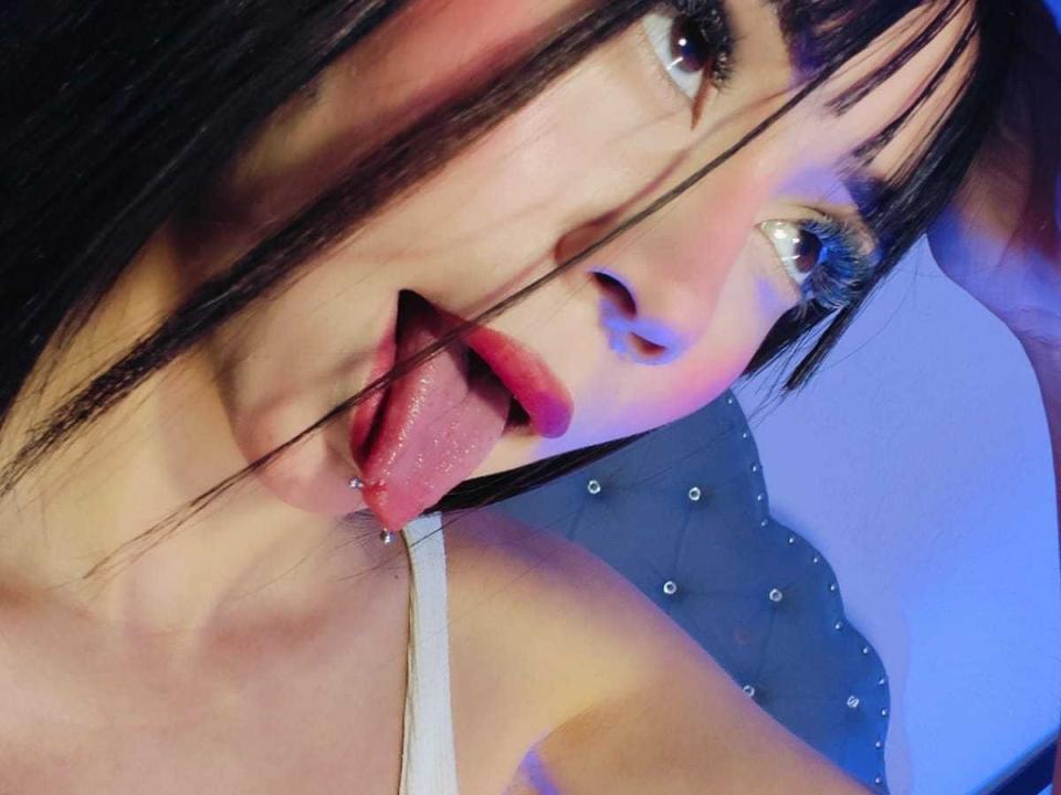 SofiaSpring — live cam photo 4
