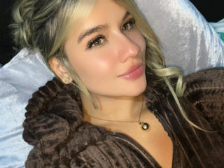 SashaPolet Blowjob XXX Cams - Photo 13/21