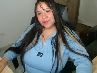 KrisGarner Seins Show XXX en Direct - Photo 13/21