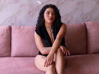 AlinnaPalacios Webcam Porno Live - Photo 6/12