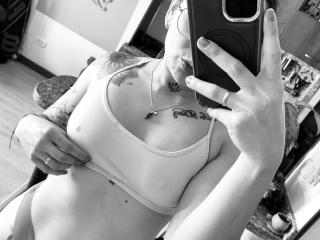 SujannaVarma Blowjob XXX Cams - Photo 9/21