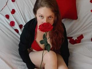 IsisBlonde Image Gallery