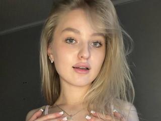 NievesMegee Pussy Video Webcam - Photo 17/21