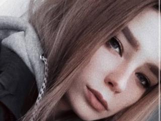 AdrieneDegennaro Webcam Porno Live - Photo 4/21