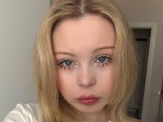 StellaMelow Blowjob XXX Cams - Photo 9/9
