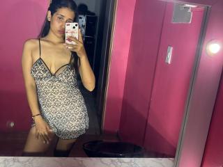KinkyIris Seins Show XXX en Direct - Photo 19/21