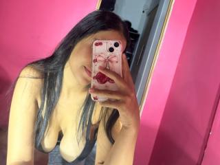 KinkyIris Seins Show XXX en Direct - Photo 13/21