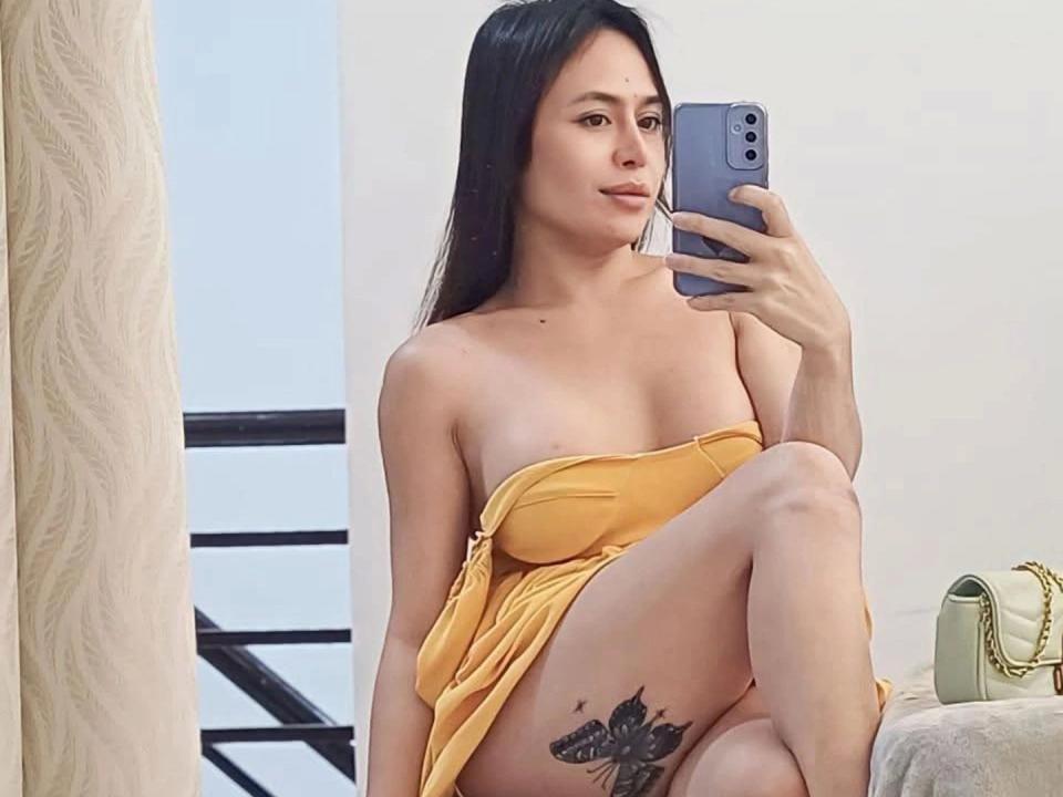 AaliyahPax-hot — live cam photo 1