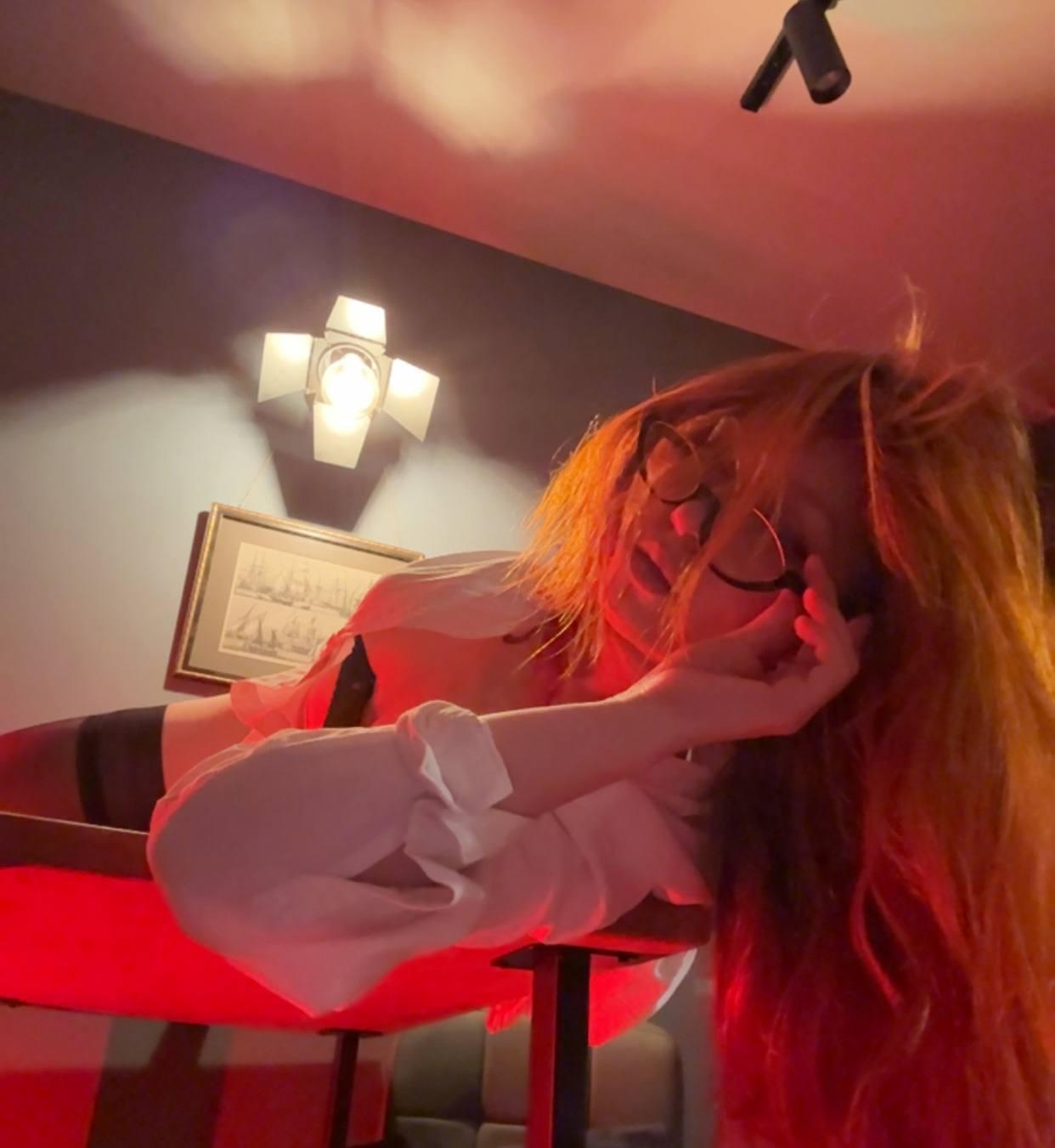 webcam model IrishReversed from XloveCam webcam model IrishReversed from XloveCam