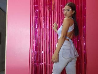 SkinnySweetMilff Fellation XXX Cams - Photo 11/21