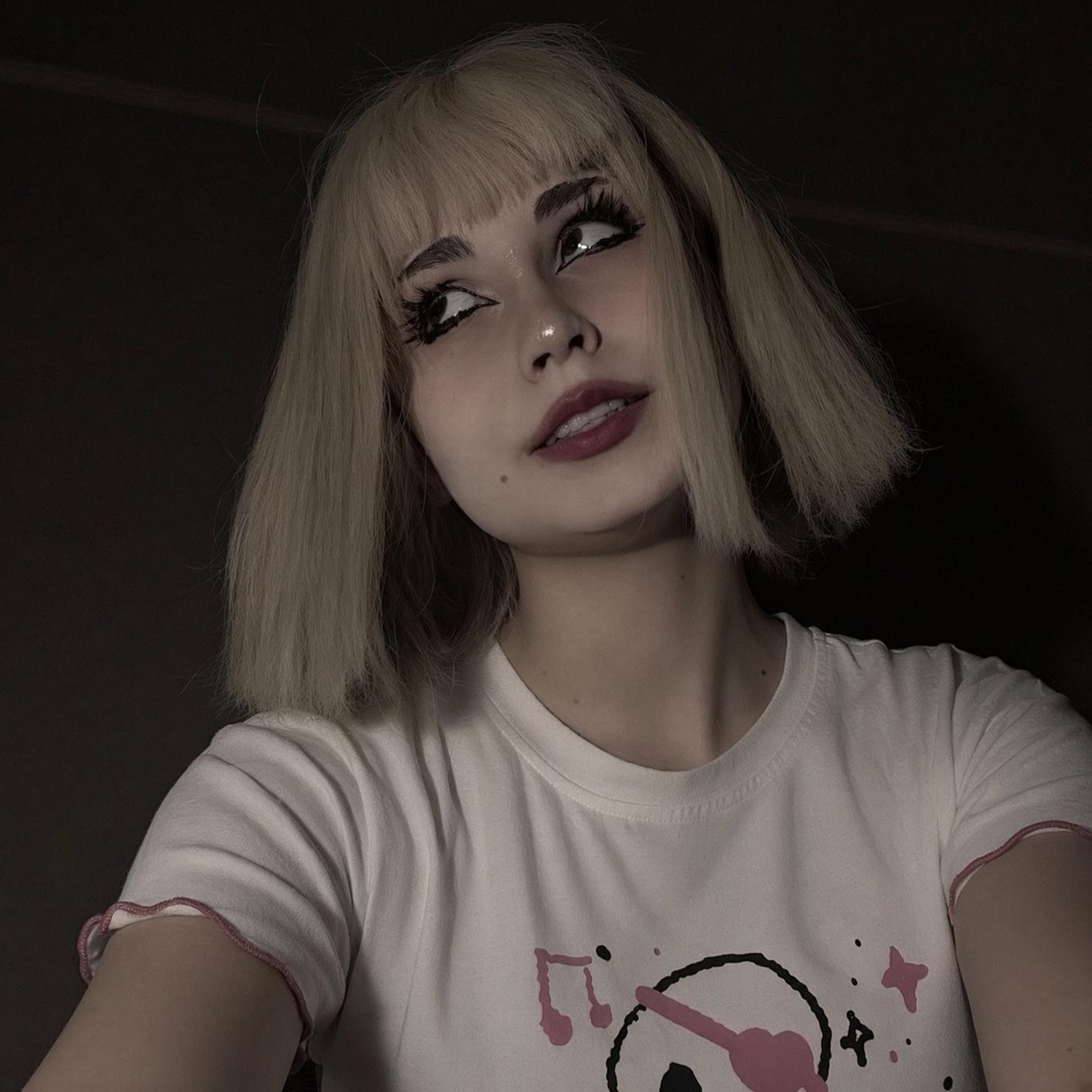 webcam model EmelyDilsaver from XloveCam webcam model EmelyDilsaver from XloveCam