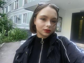 SheaDeslauriers Blowjob XXX Cams - Photo 4/9