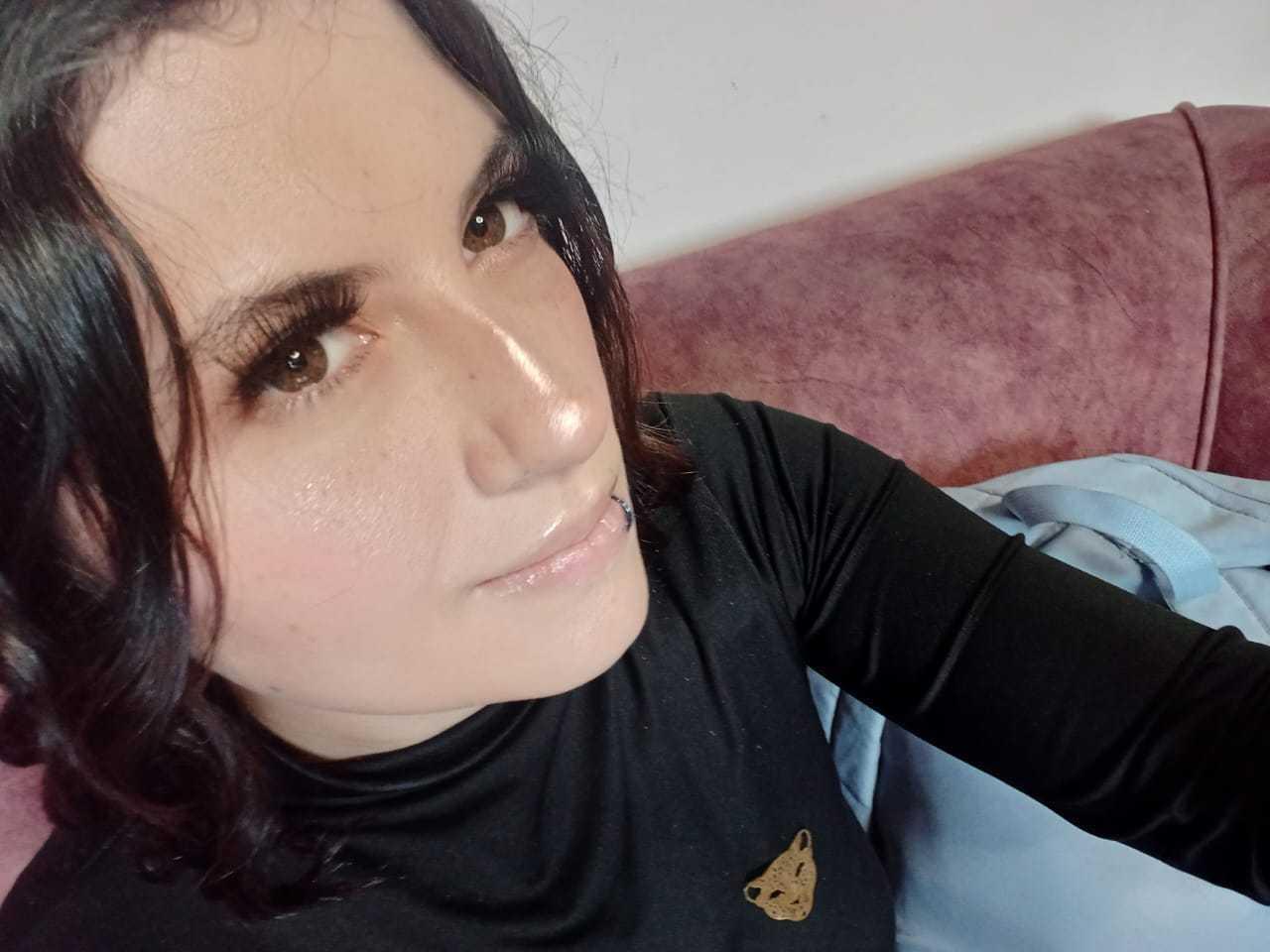 webcam model MaryCruzz from XloveCam webcam model MaryCruzz from XloveCam