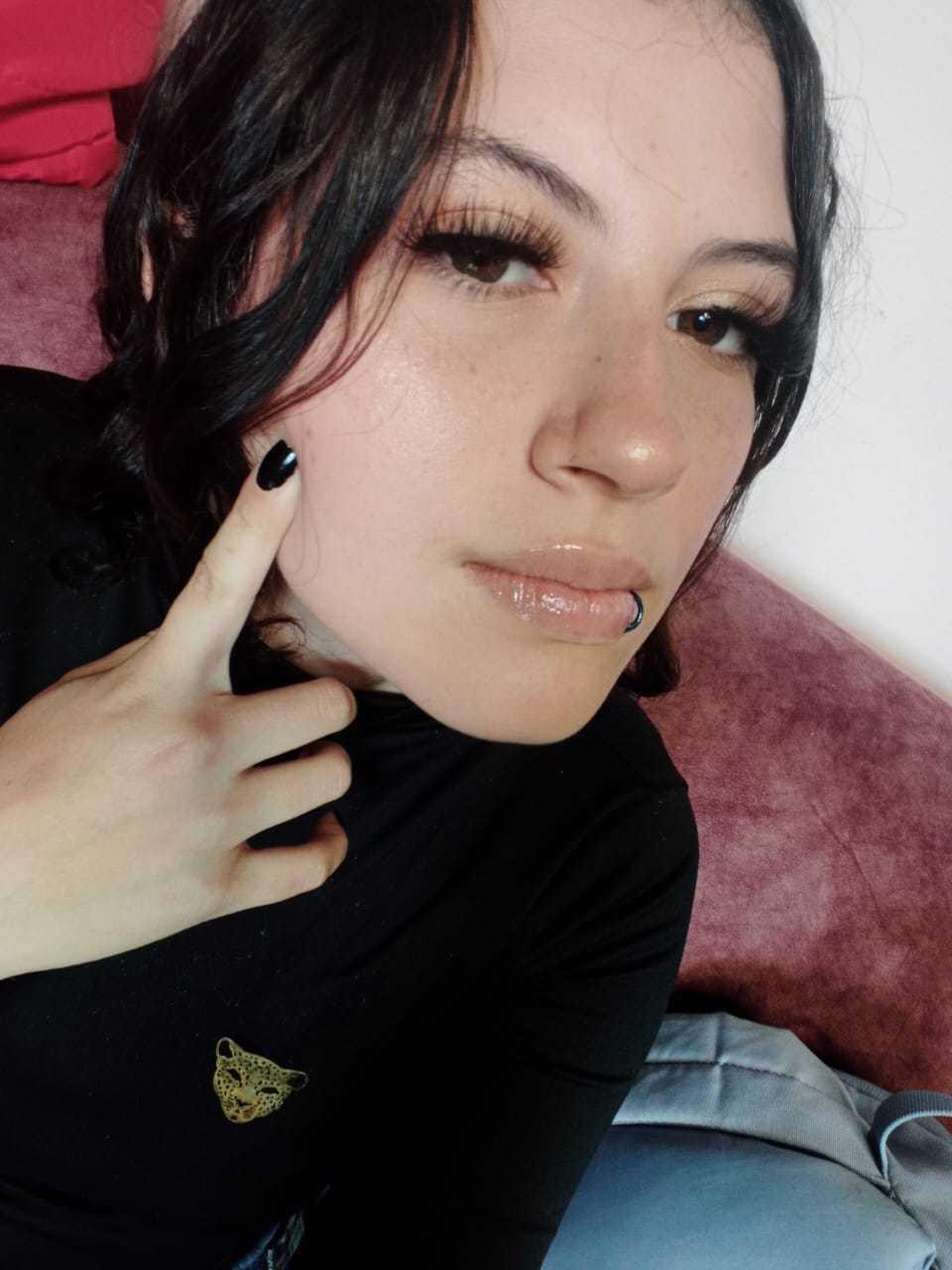 webcam model MaryCruzz from XloveCam webcam model MaryCruzz from XloveCam