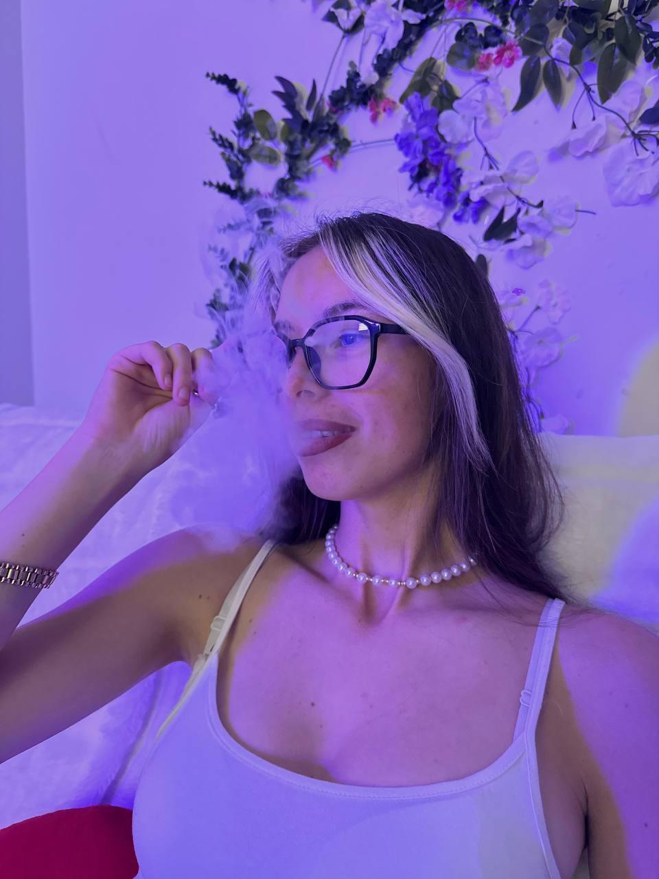 webcam model LiaDream from XloveCam webcam model LiaDream from XloveCam