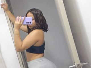ZaraBlaze MILF Live - Photo 14/21