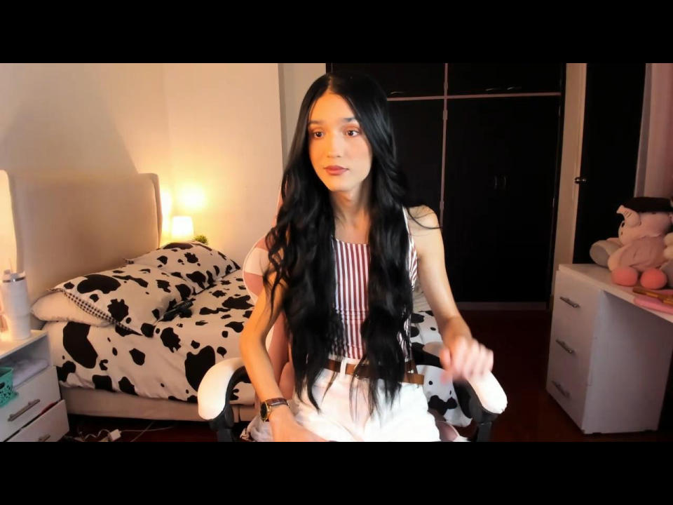 SophieCornets — live cam photo 2