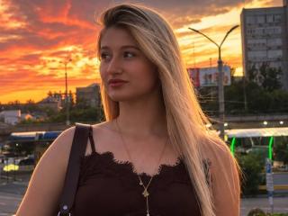 HollyTaillor Image Gallery