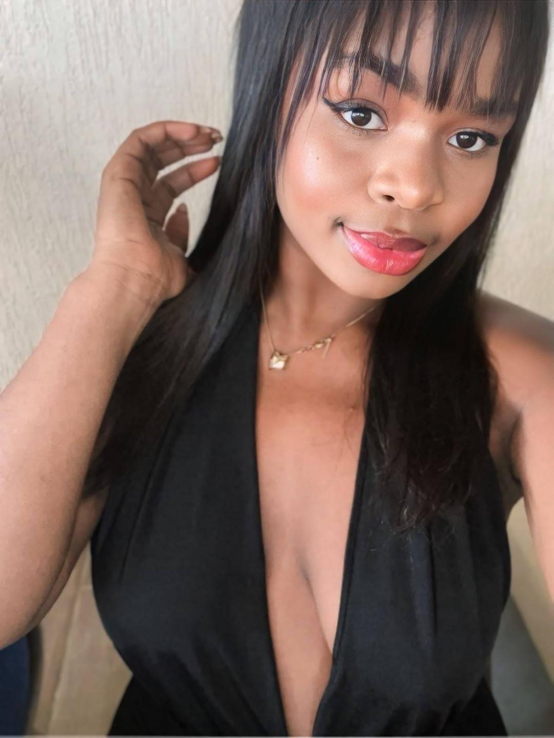 webcam model VenusWilly from XloveCam webcam model VenusWilly from XloveCam