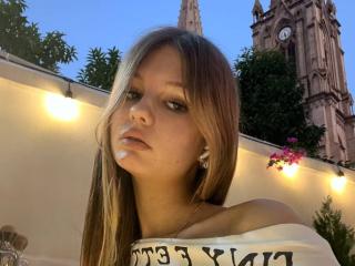 SuzieBrion Fellation XXX Cams - Photo 9/21