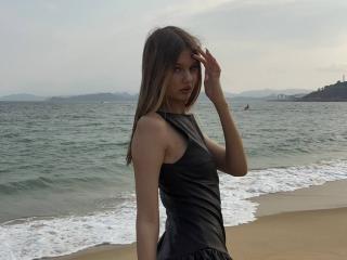 SuzieBrion Fellation XXX Cams - Photo 4/21