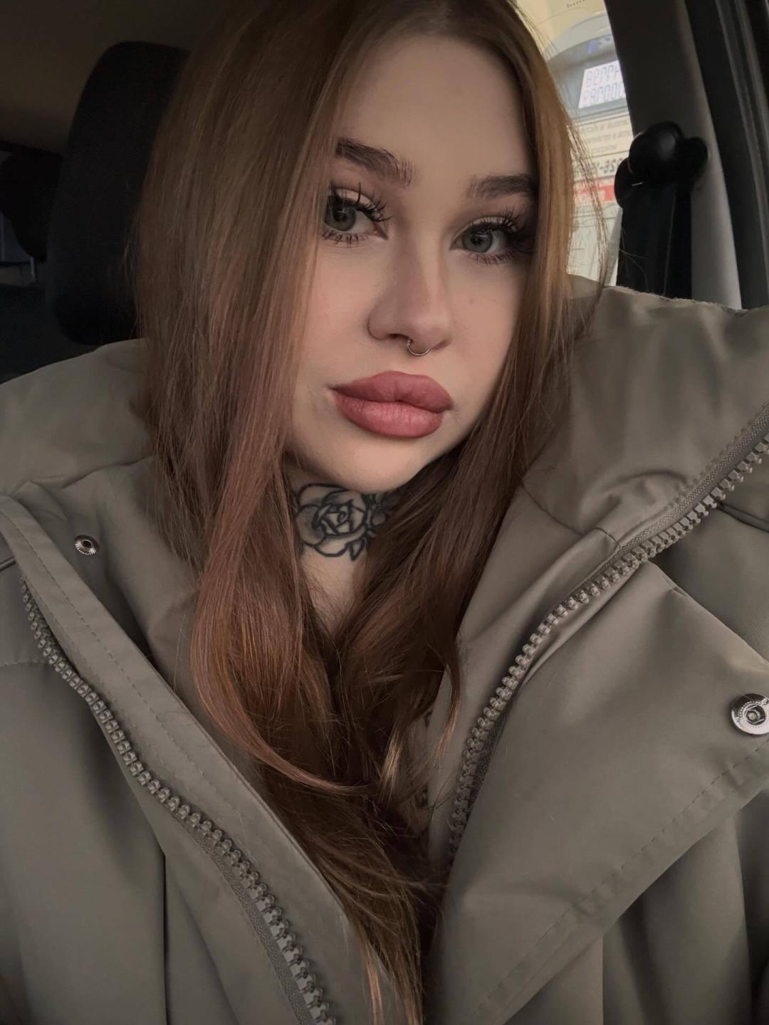 webcam model MaryamMunshi from XloveCam webcam model MaryamMunshi from XloveCam
